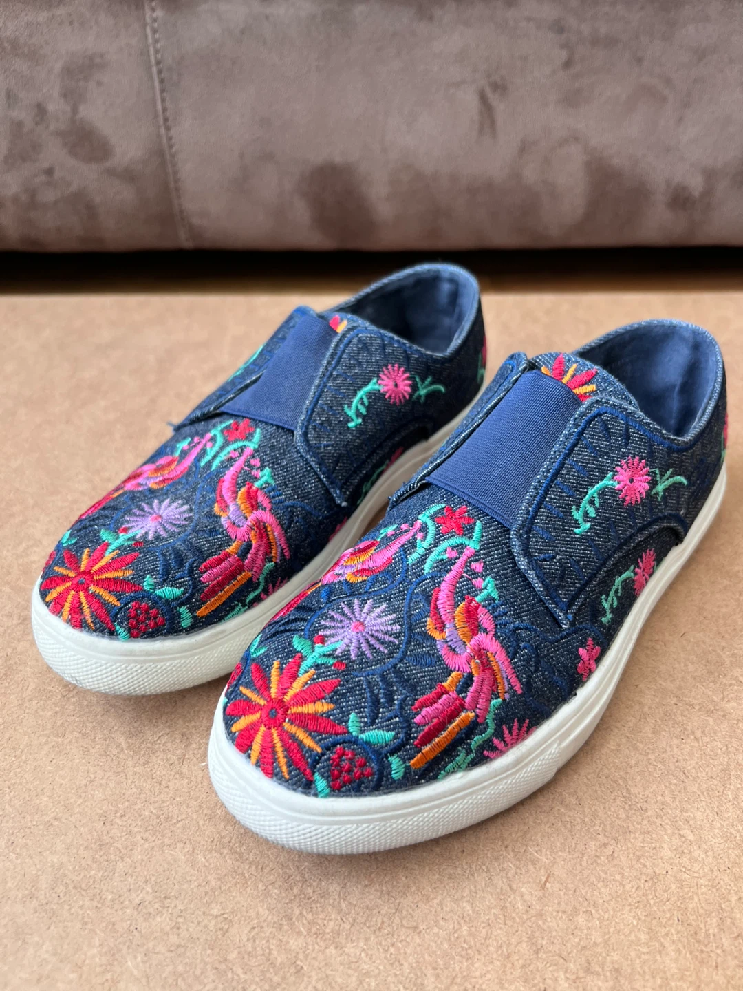 “Flamingo” Embroidered Denim Canvas Slip-on
