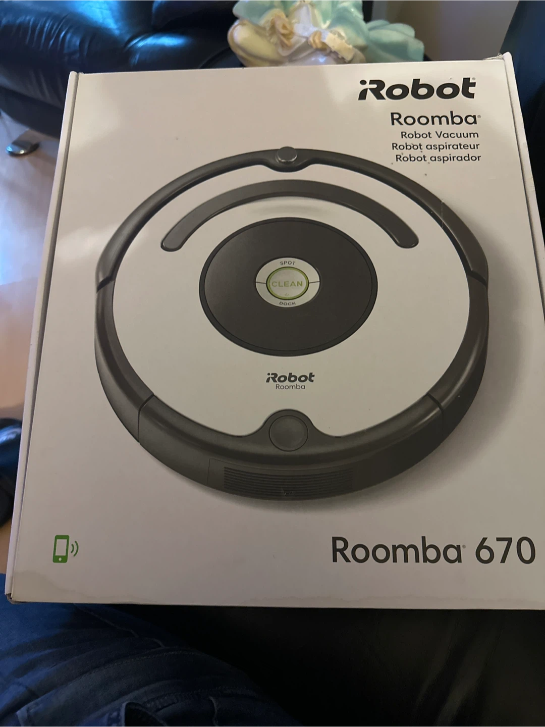 iRobot Roomba 670 Vacuum - Like New! - photo 2