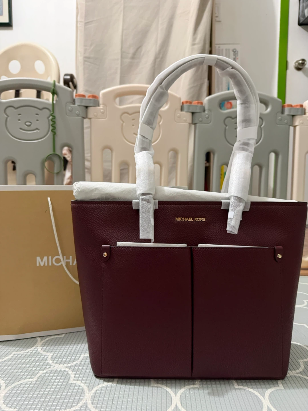 Michael Kors Burgundy Tote Bag - photo 2