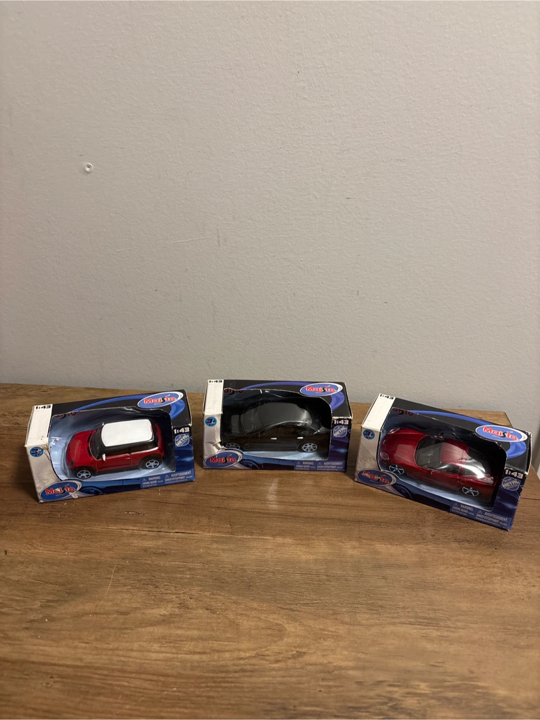 Maisto 1:43 Diecast Car - Mini Cooper, Black Car, Red Car - photo 5