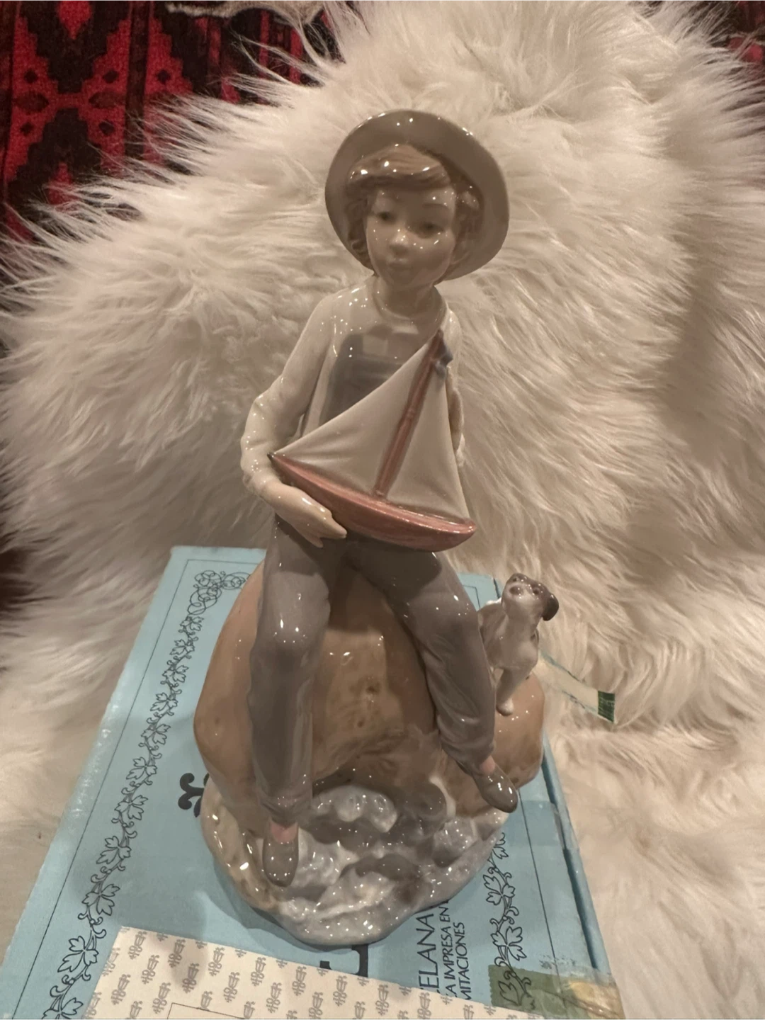 Lladro "Niño con Barquita" Figurine #5166 with Box - photo 3