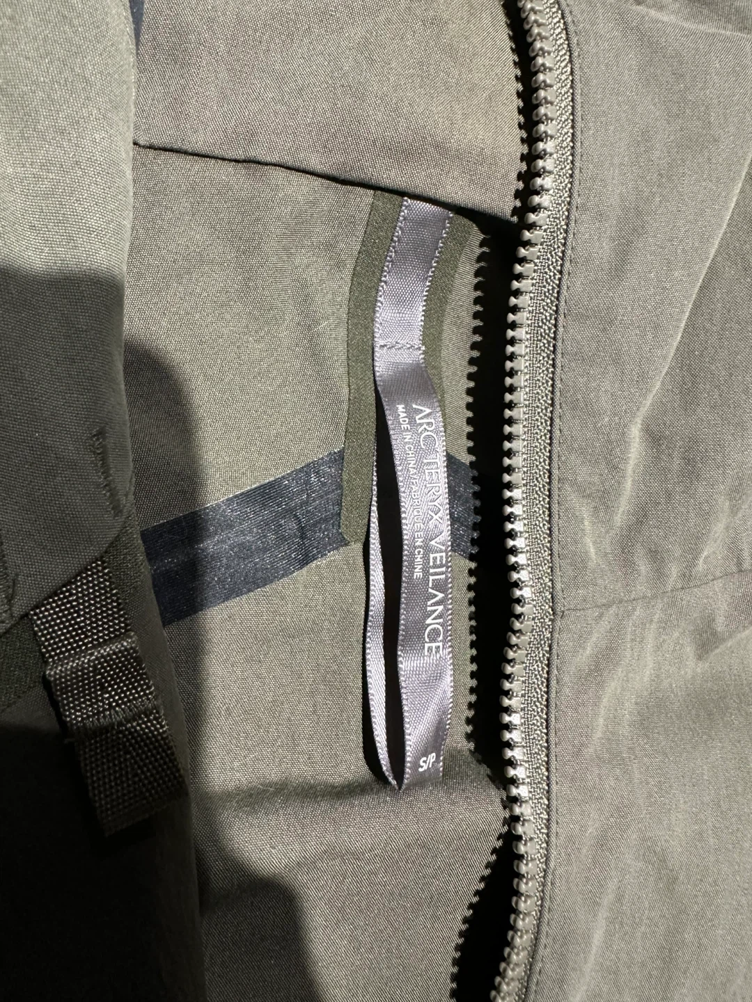 Arc'teryx Veilance Isogon Jacket Men's Small - photo 2