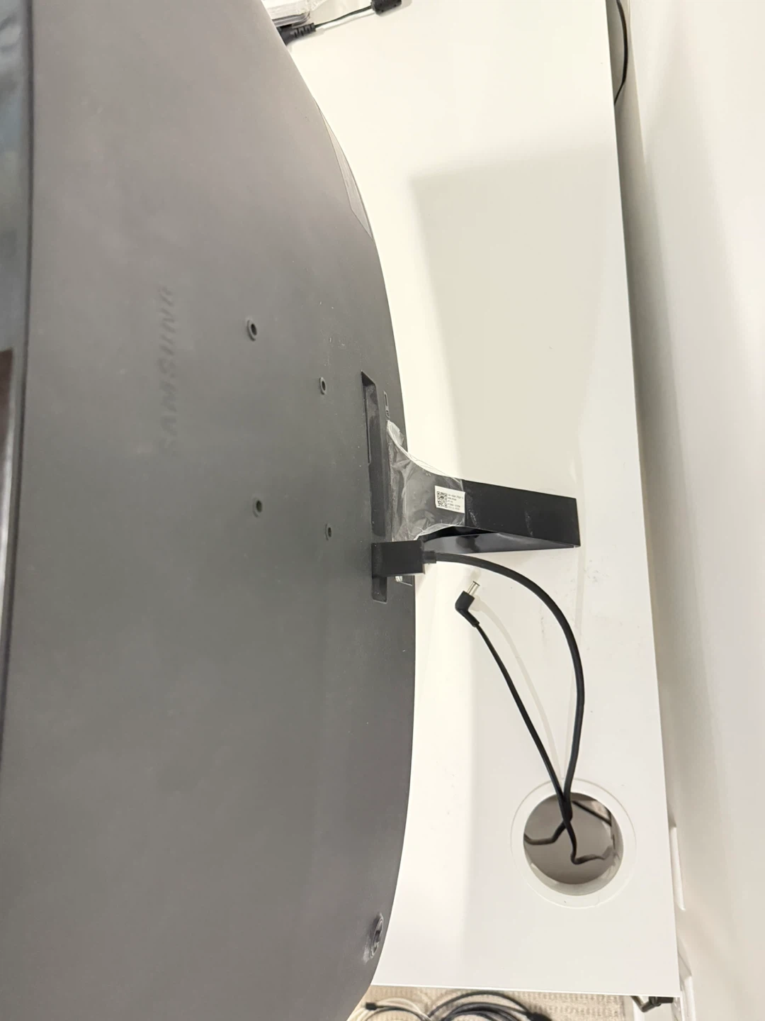 Samsung Curved Monitor - photo 4