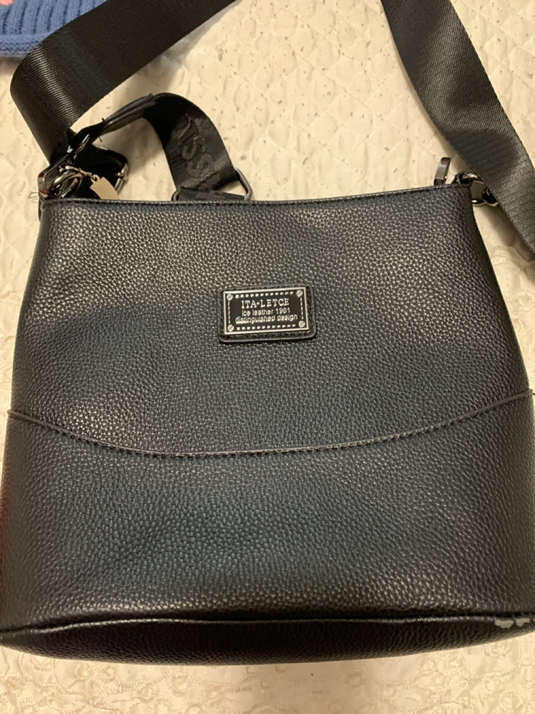 ITA-LETCE Black Leather Crossbody Bag