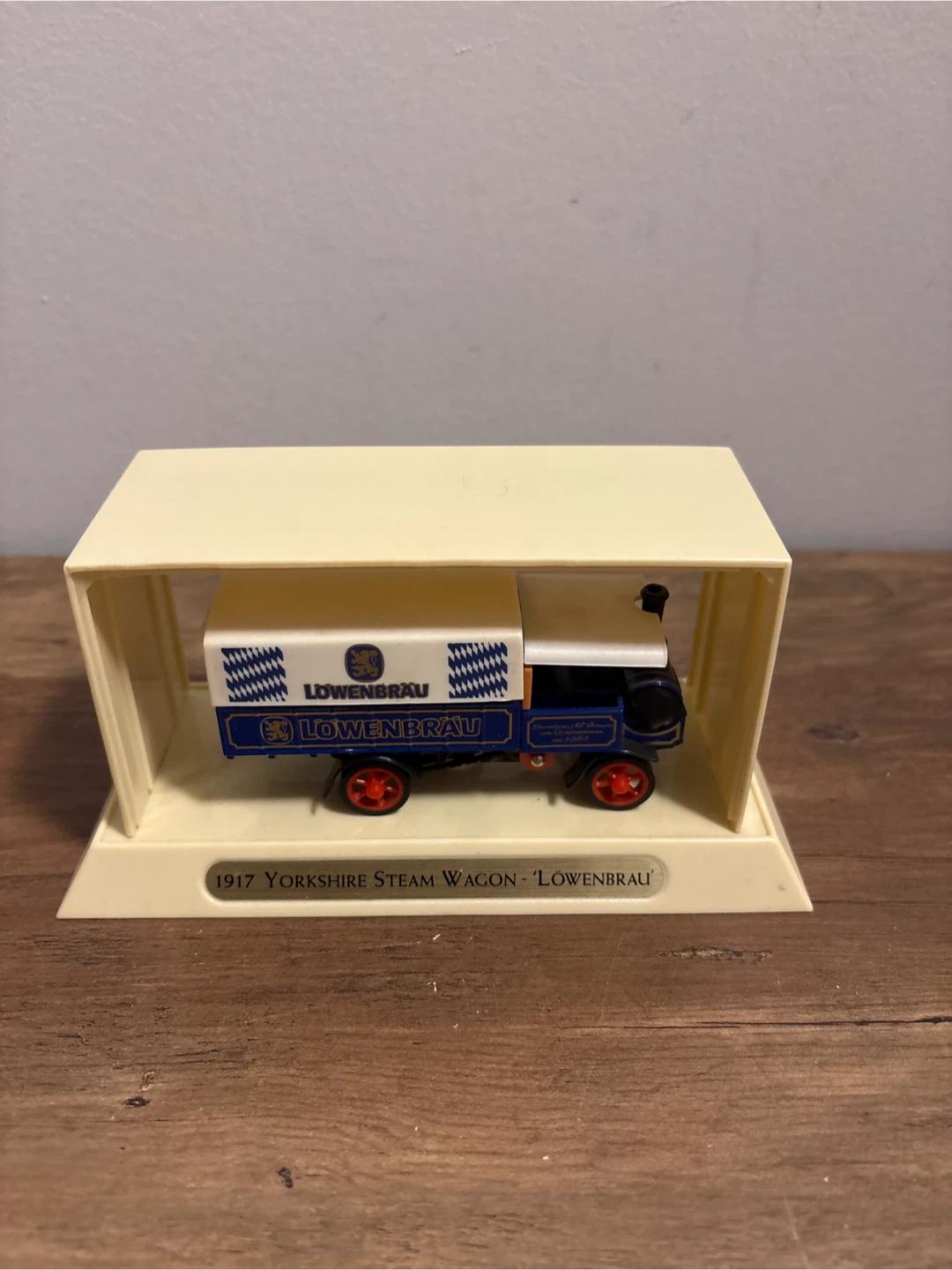 Vintage Matchbox Models of Yesteryear 1917 Yorkshire Steam Wagon - photo 5
