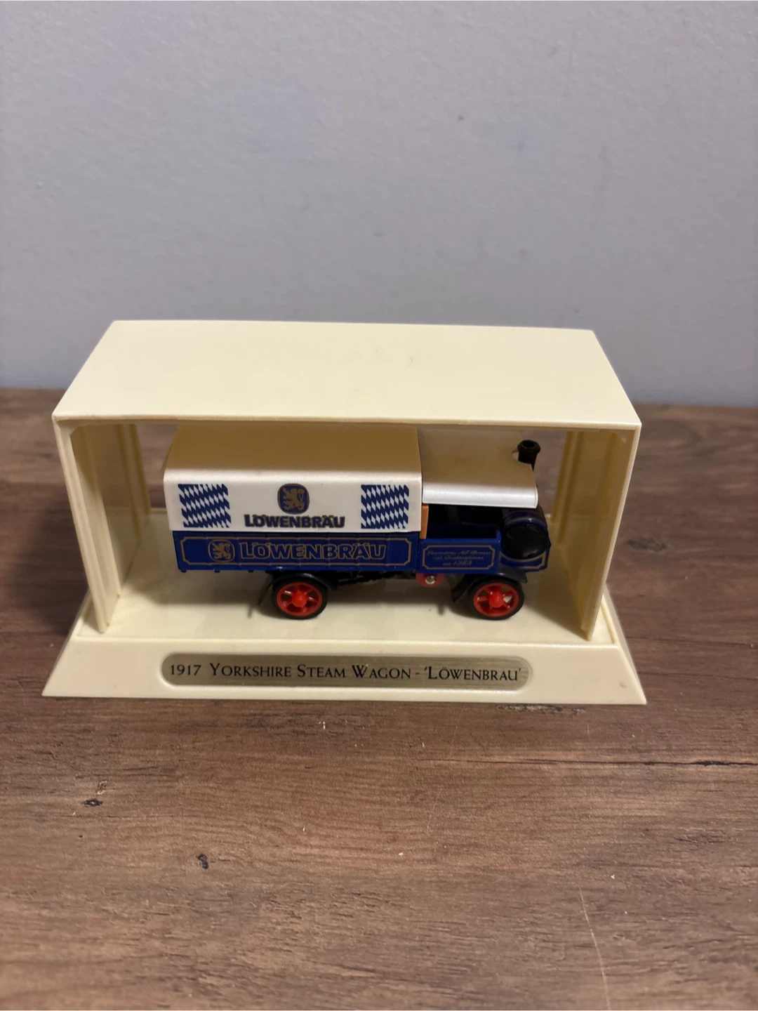 Vintage Matchbox Models of Yesteryear 1917 Yorkshire Steam Wagon - photo 3