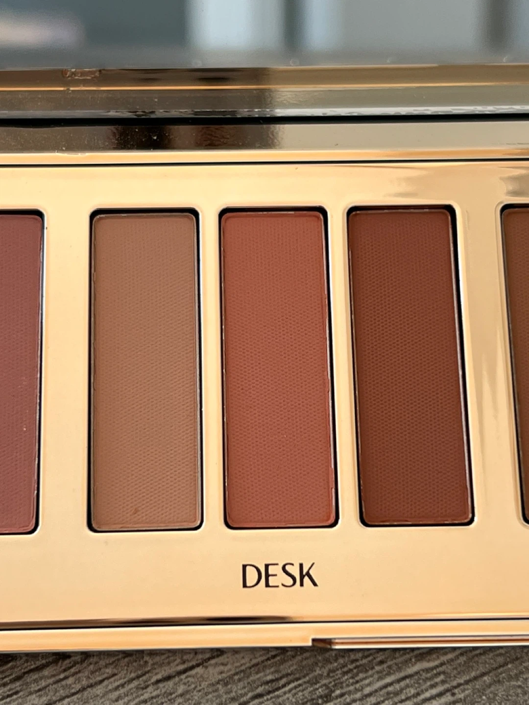 Charlotte Tilbury The Super Nudes Easy Eye Palette - photo 4