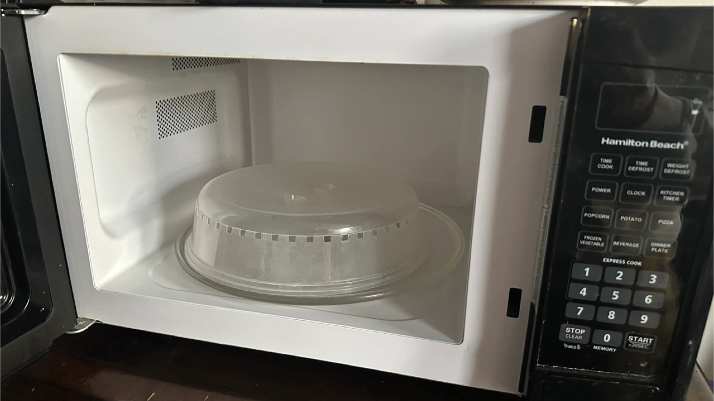 Hamilton Beach Black Microwave Oven