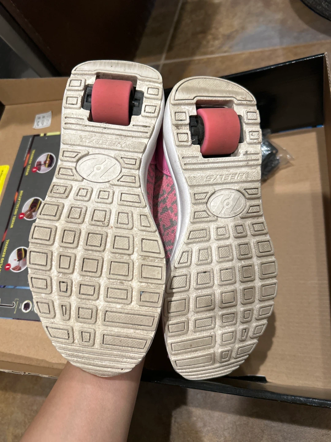 Heelys Pink & White Roller Shoes - US4 youth - photo 2