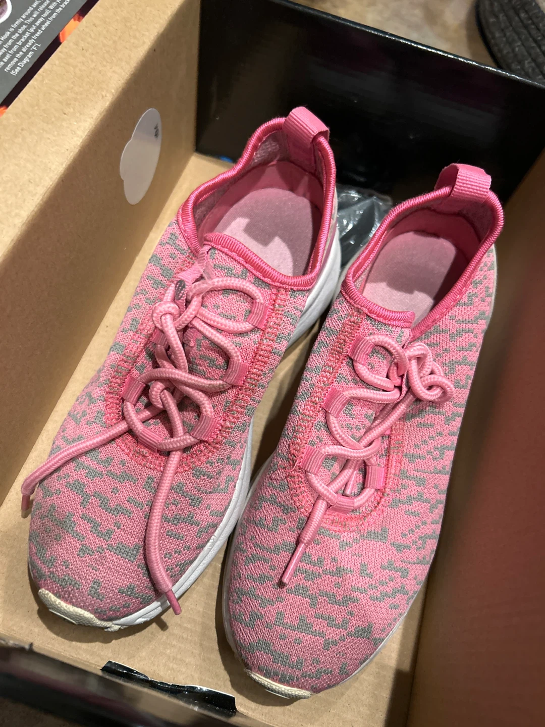 Heelys Pink & White Roller Shoes - US4 youth