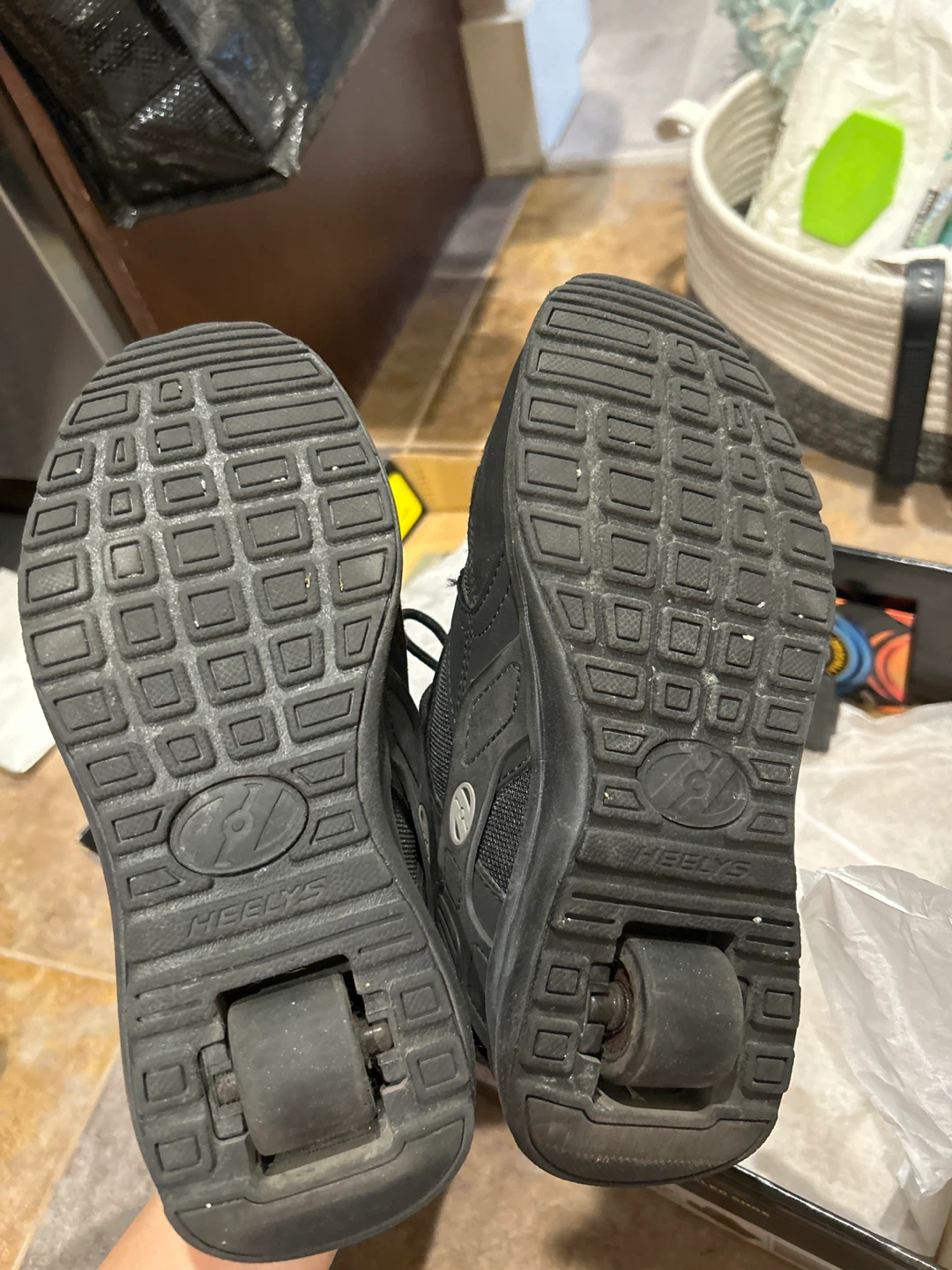 Heelys Force Black Youth Size 4 - photo 2