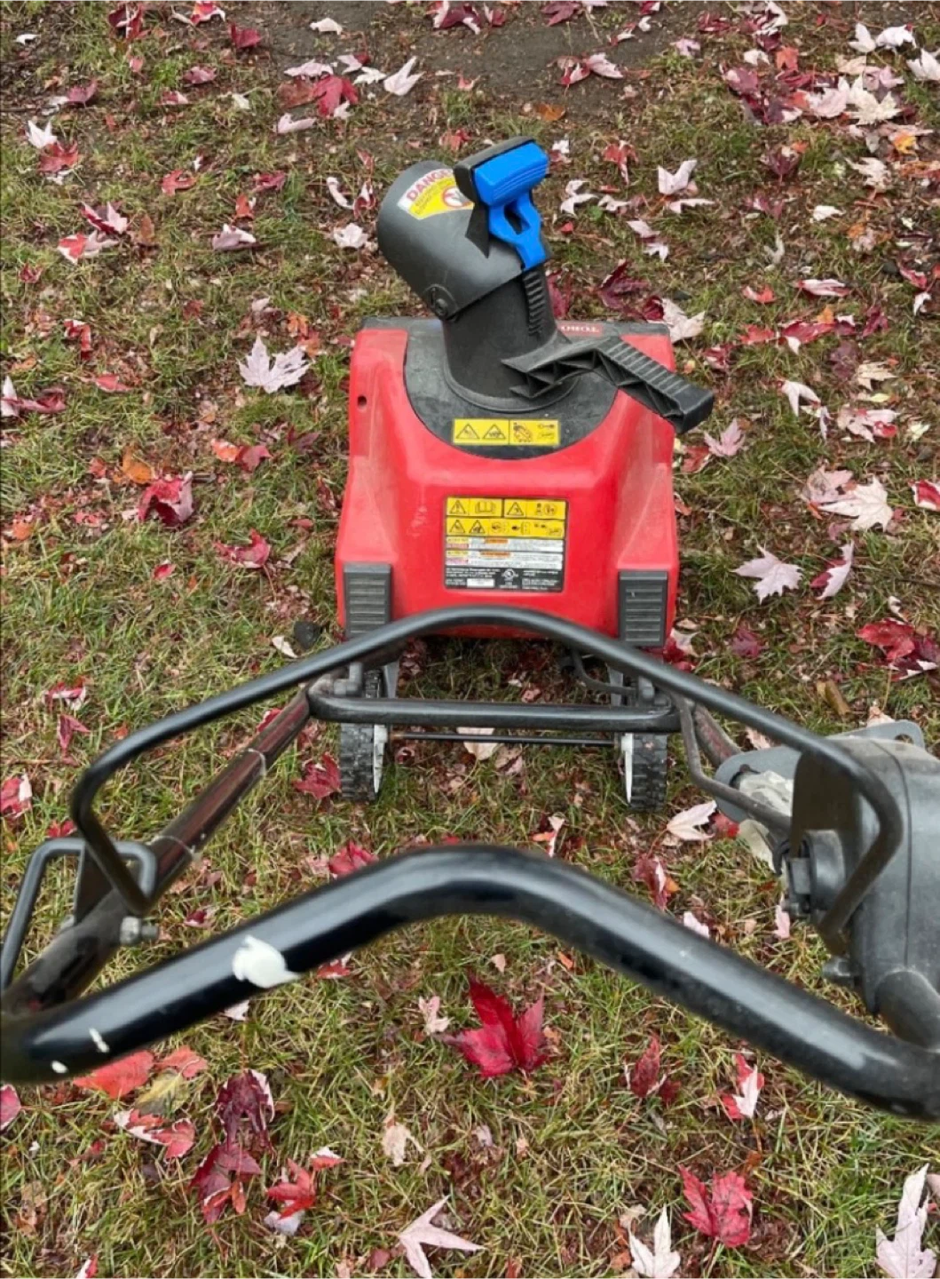 Toro 1500 Power Curve Electric Snow Blower - photo 2
