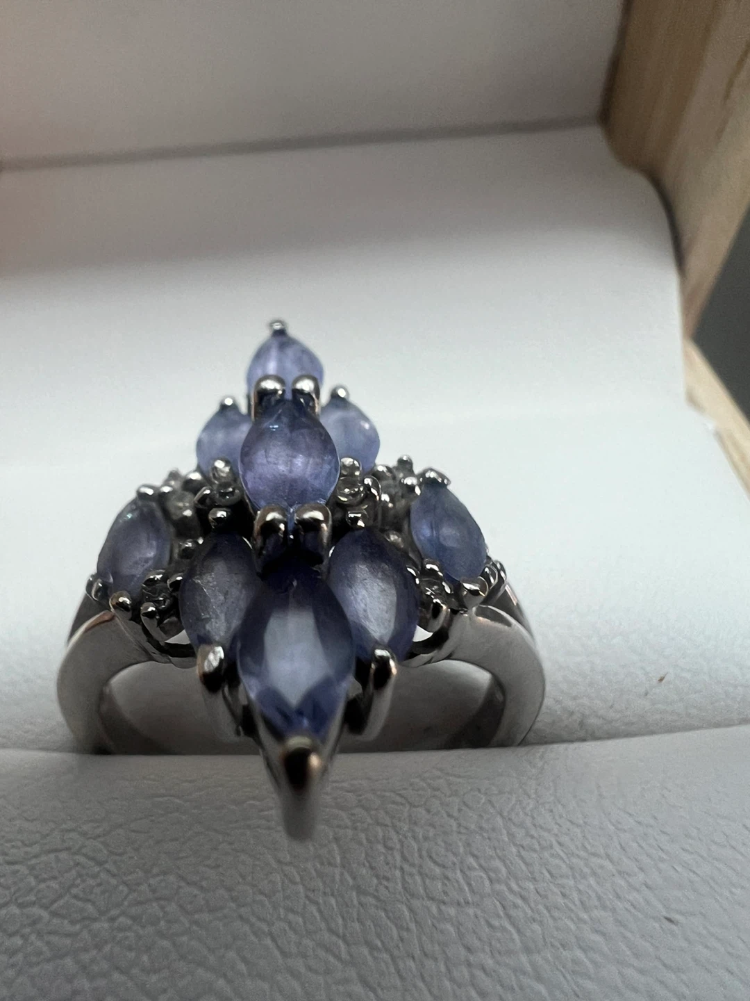 10 k Ring with Purple tanzanites - photo 5