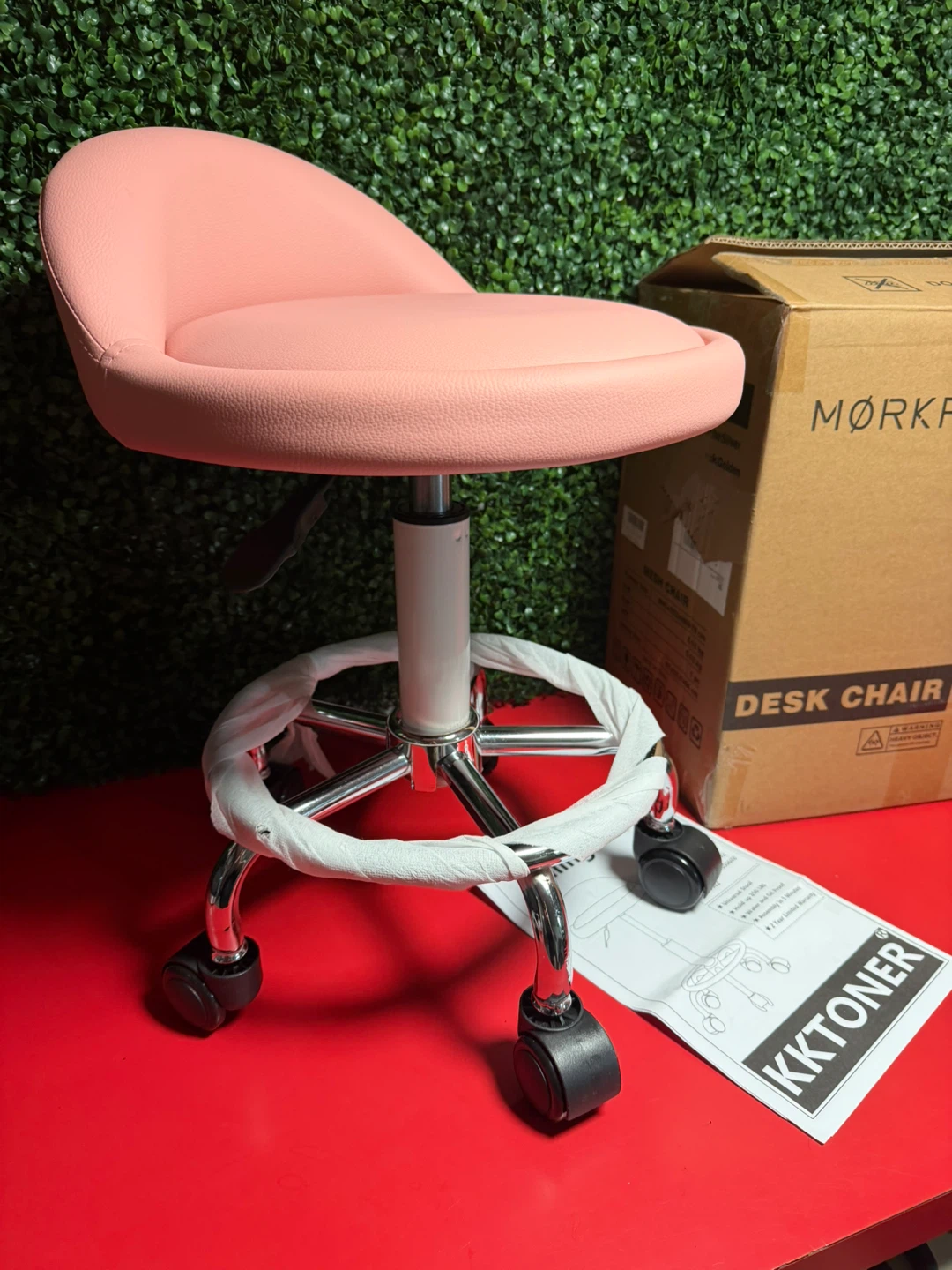 Desk Chair - Pink Rolling Stool new - photo 3