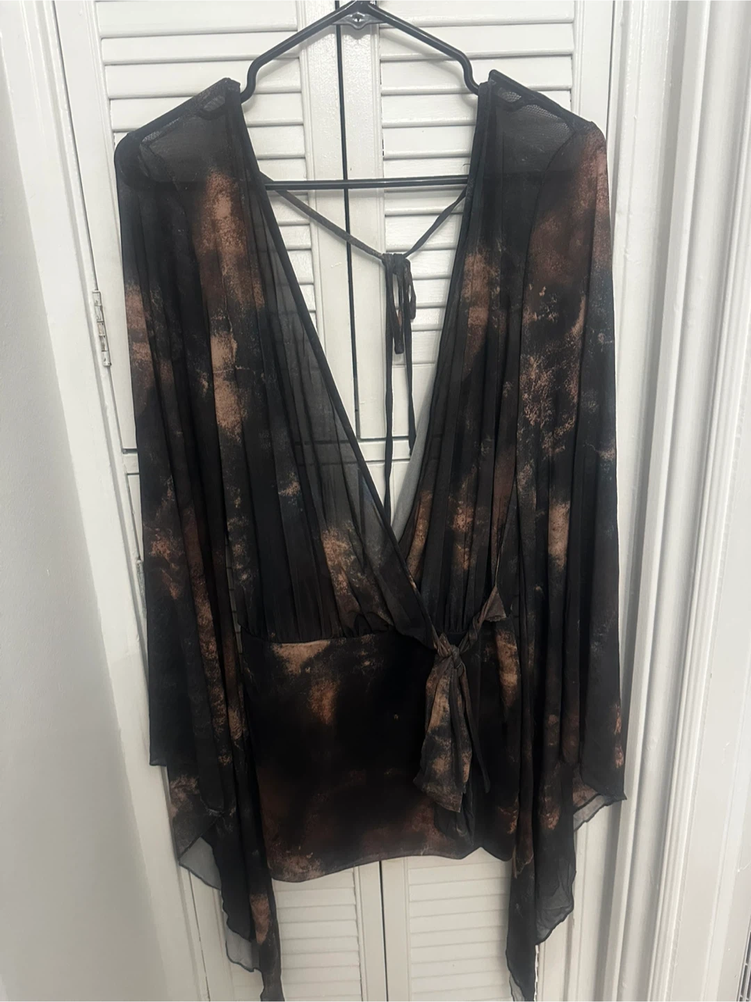 New Fashion Nova Tie-Front Blouse, Black/Brown, Size M