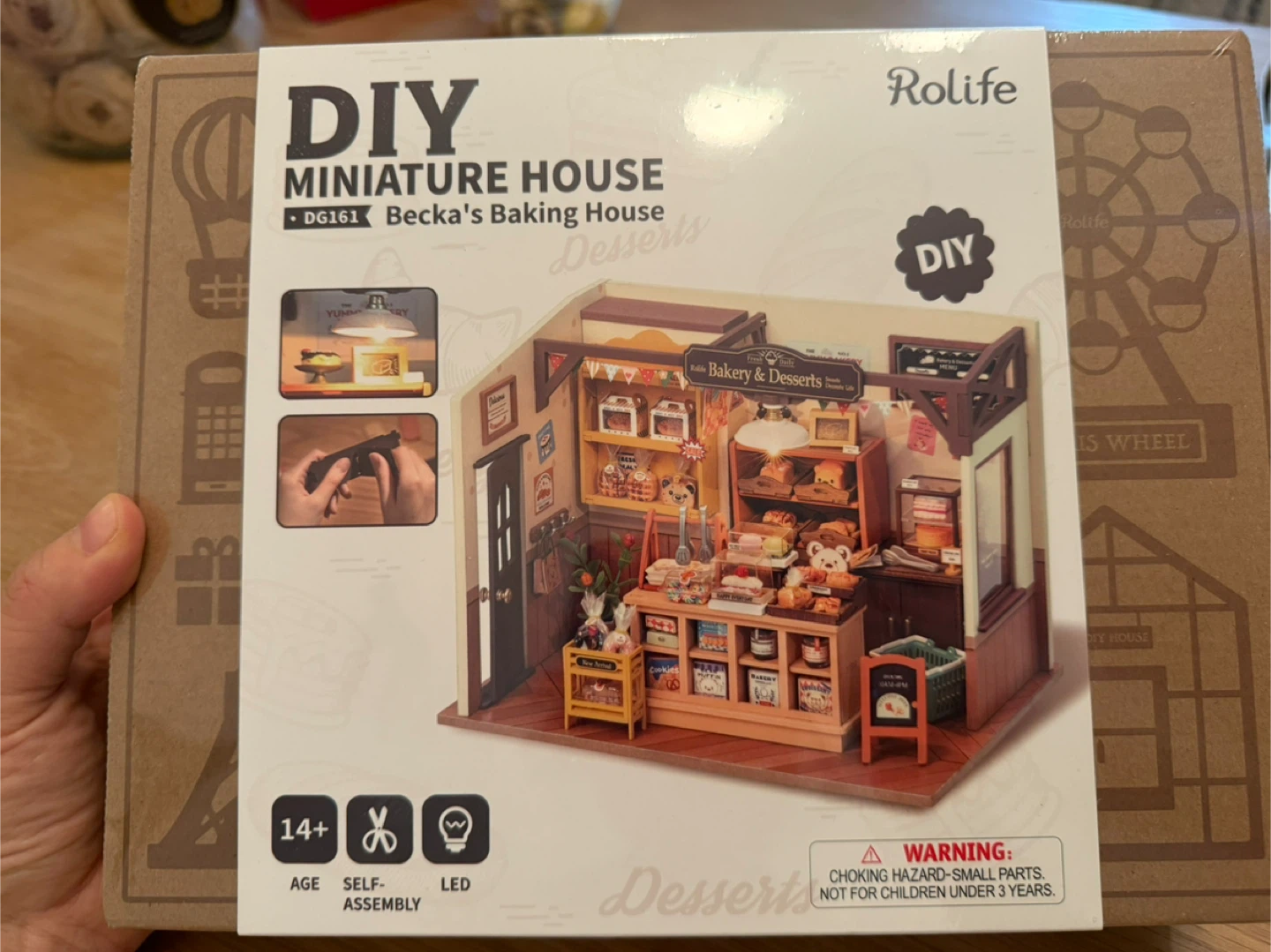 Rolife DIY Miniature House - Becka's Baking House DG161