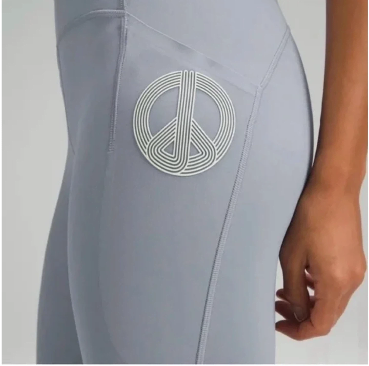 New! Lululemon leggings size 12,Madhappy size XL light blue - photo 4