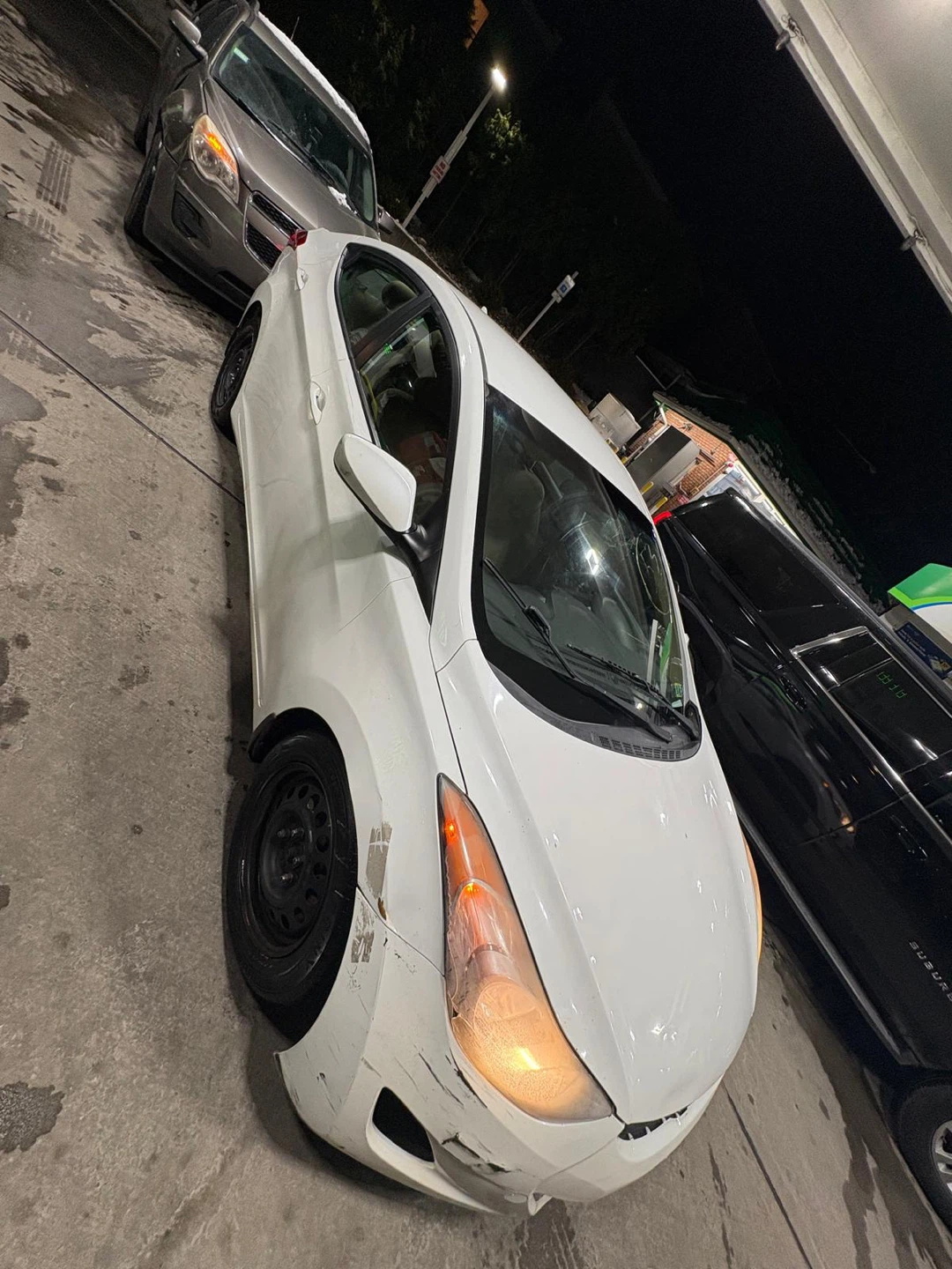 White Hyundai Elantra - 170842 miles - photo 2