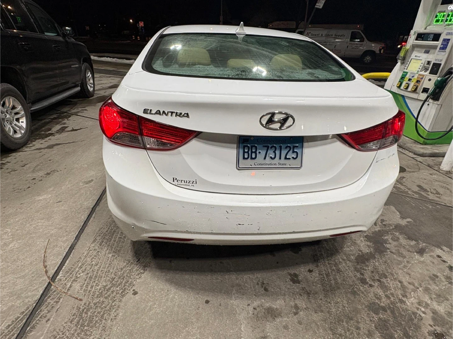 White Hyundai Elantra - 170842 miles - photo 4