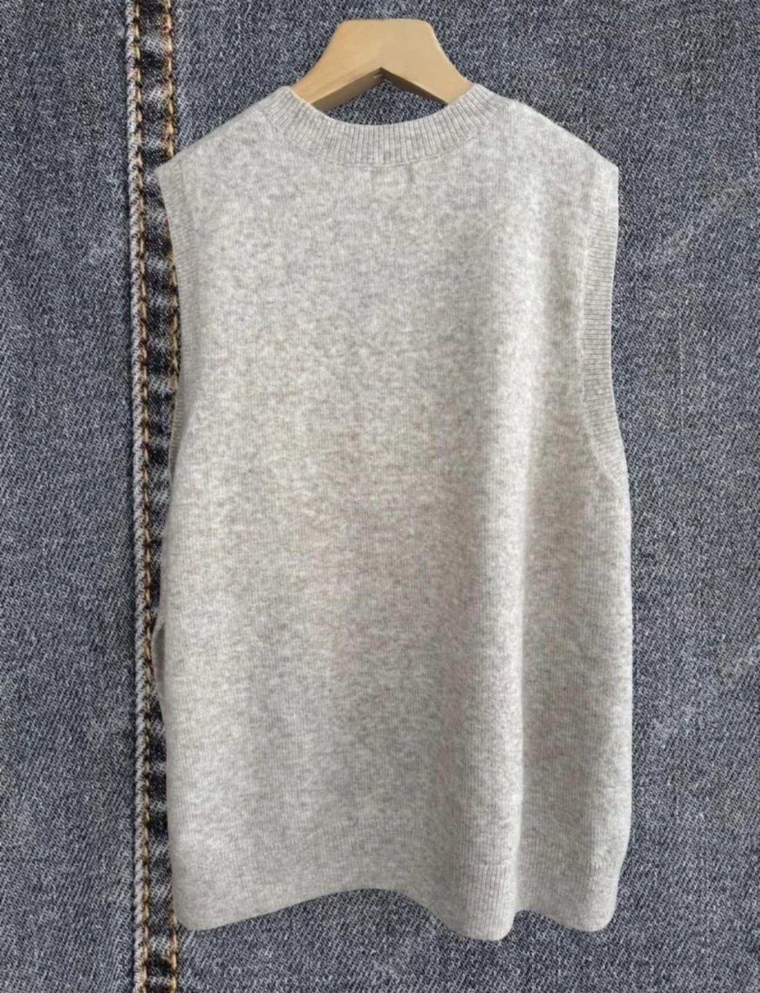 H&M Knit Vest - Size XL - photo 2