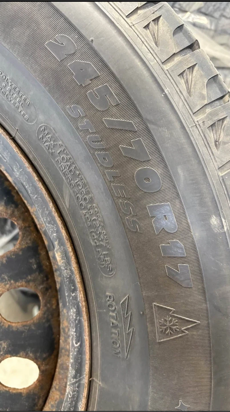 Michelin X-Ice Snow Tires 245/70R17 - photo 2