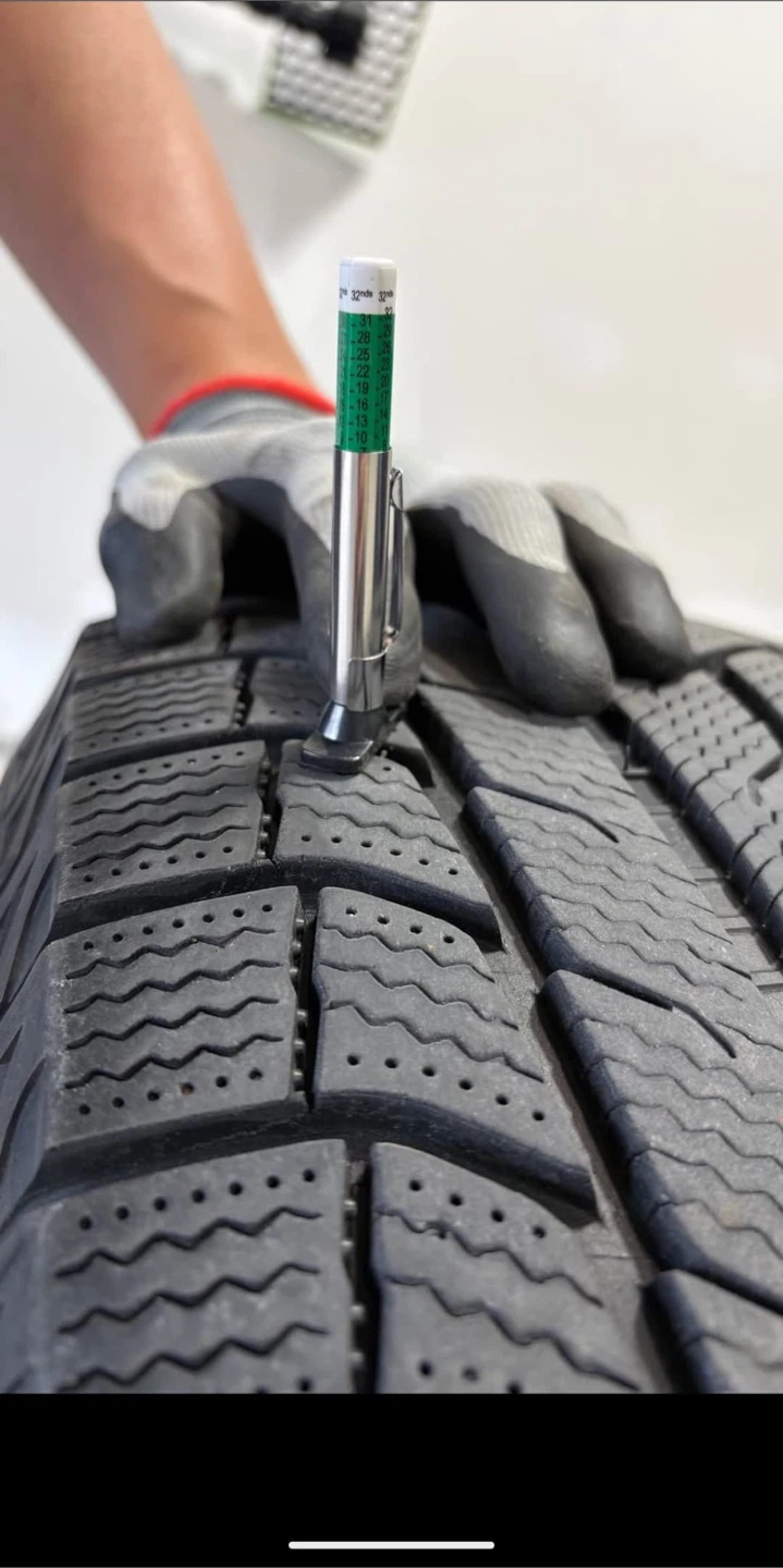 Michelin X-Ice Snow Tires 245/70R17 - photo 3
