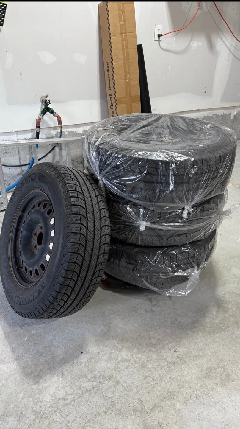 Michelin X-Ice Snow Tires 245/70R17