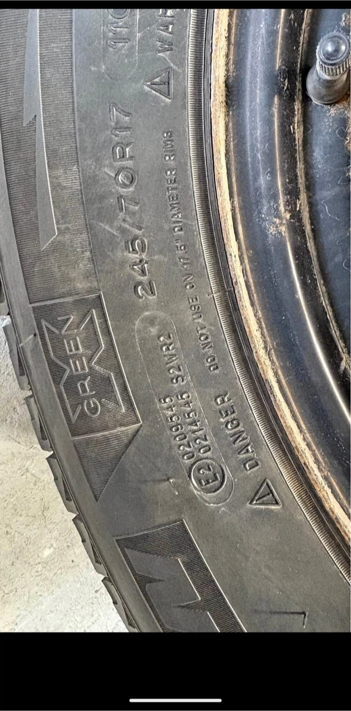 Michelin X-Ice Snow Tires 245/70R17 - photo 4