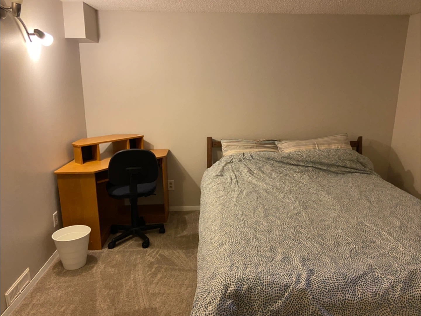 1 bedroom basement suite for rent - photo 2