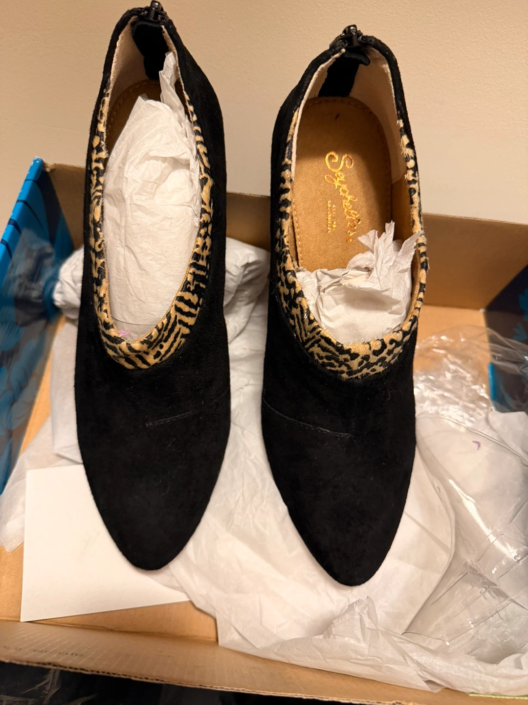Seychelles Black Suede Booties - Size 8.5