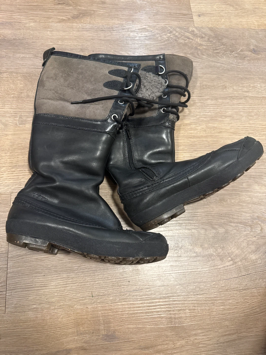 UGG Leather Winter Boots for Women US Size 6 - photo 2
