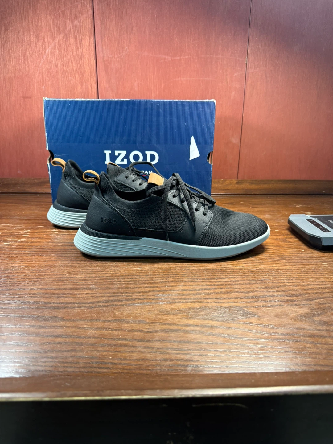 IZOD “Bannister” Men’s Lightweight Textile Sneaker Size 11 US - photo 4