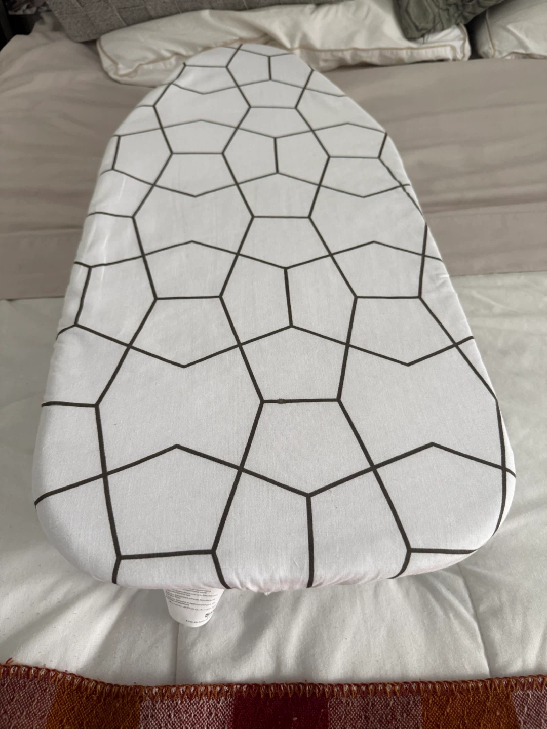 Ironing Board - White Geometric Pattern - photo 2