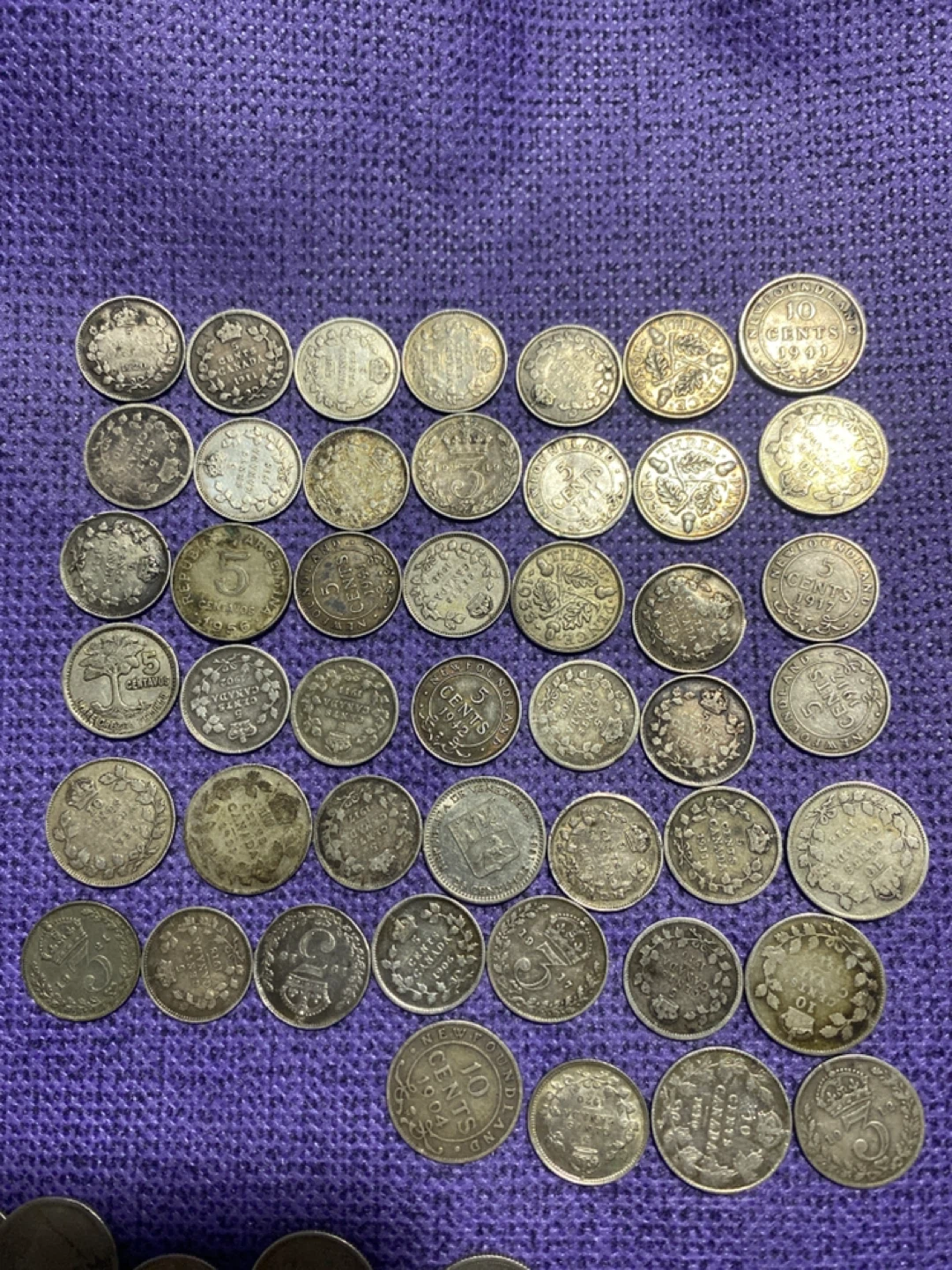 97 pieces of silver Vintage Canadian Silver Coins - photo 3
