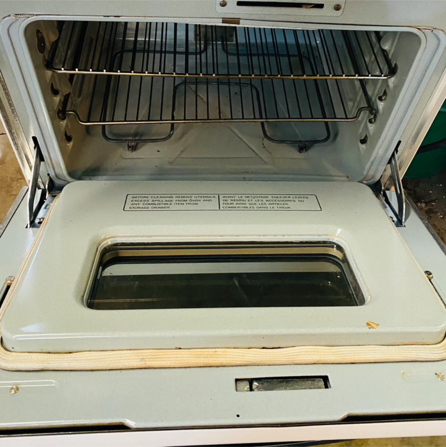 Antique GE 30” Stove - photo 2