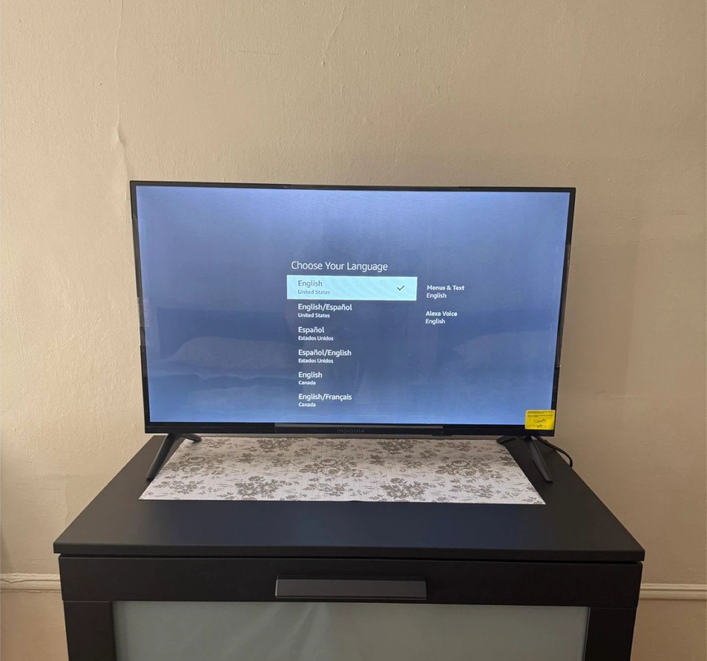 Insignia 32" Class F20 Series LED HD Fire TV