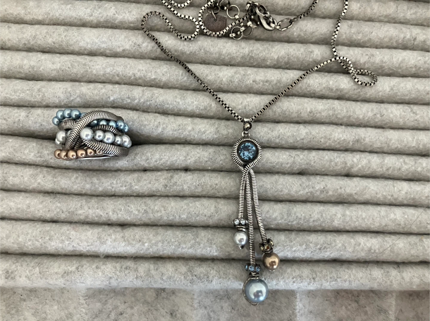 Konplott Elegant Silver and Blue Pearl Necklace and Ring Set