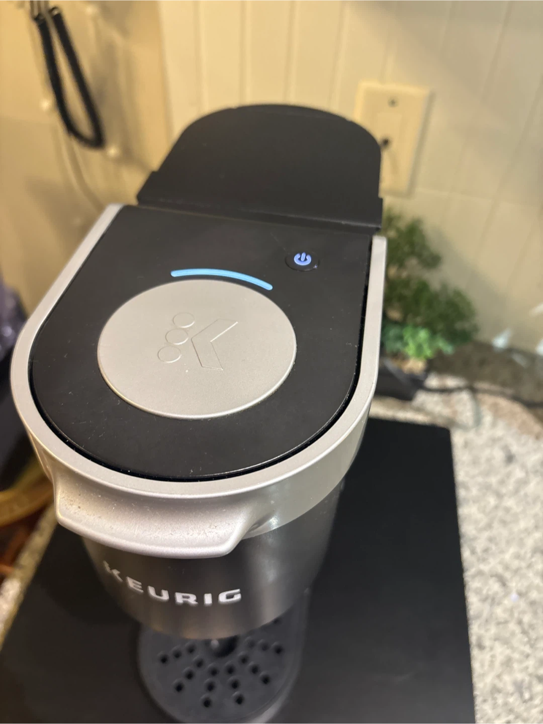 Keurig Coffee Maker with K-Cup Carousel - photo 3