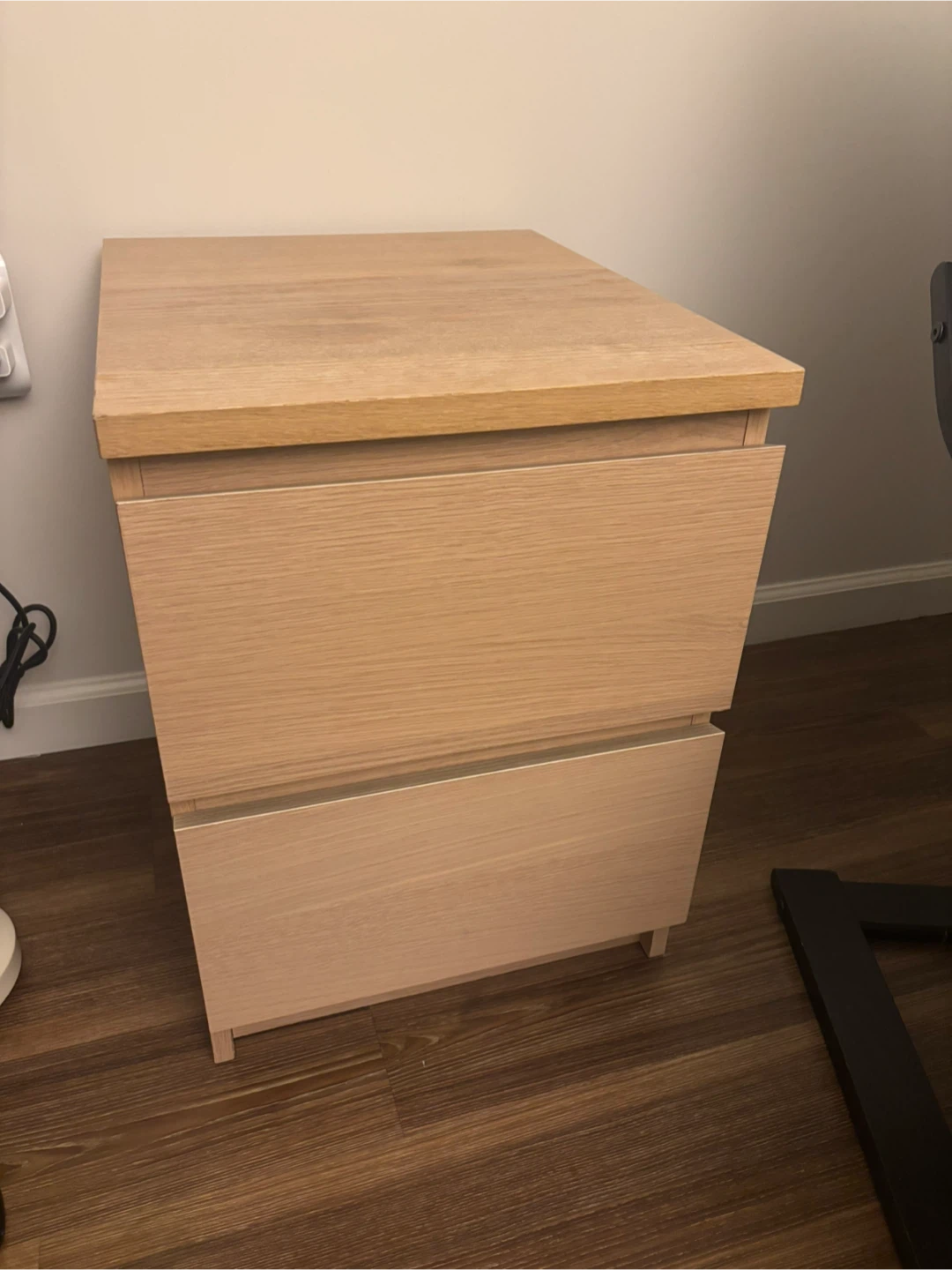 IKEA Malm nightstand - photo 2