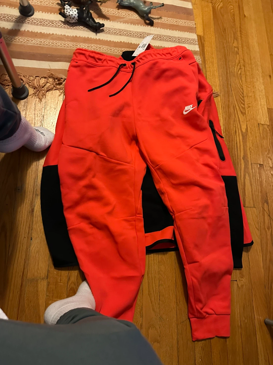 Nike Tech Fleece XXL Red/Black Set - New with Tags! - photo 2