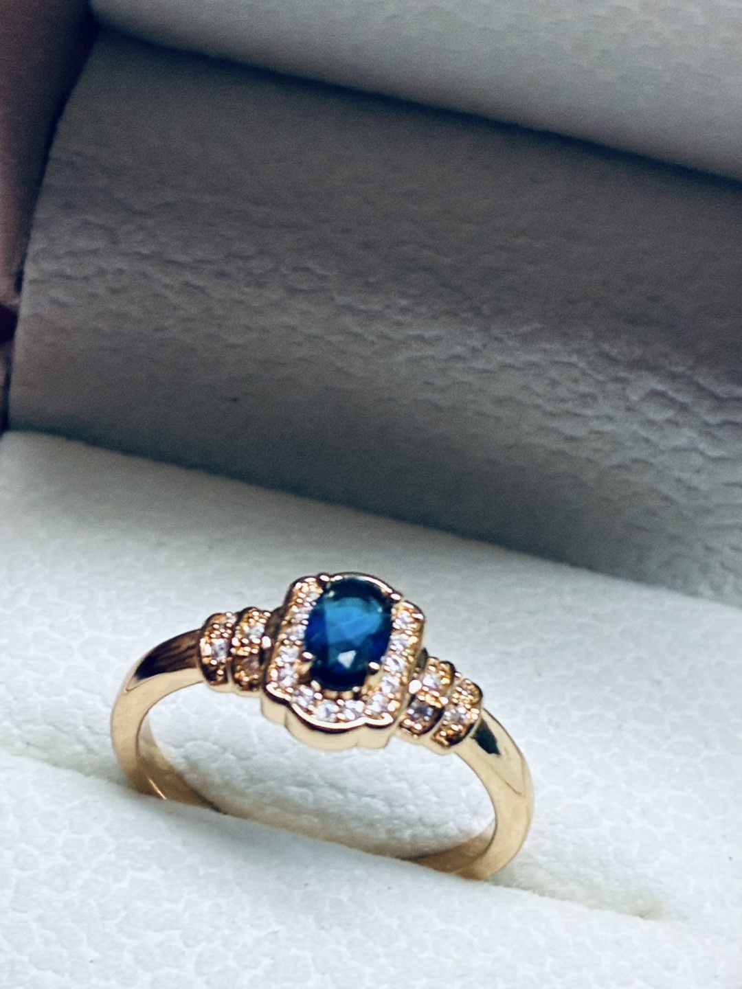 Stunning & unique oval shaped sapphire gold filled ring - photo 2