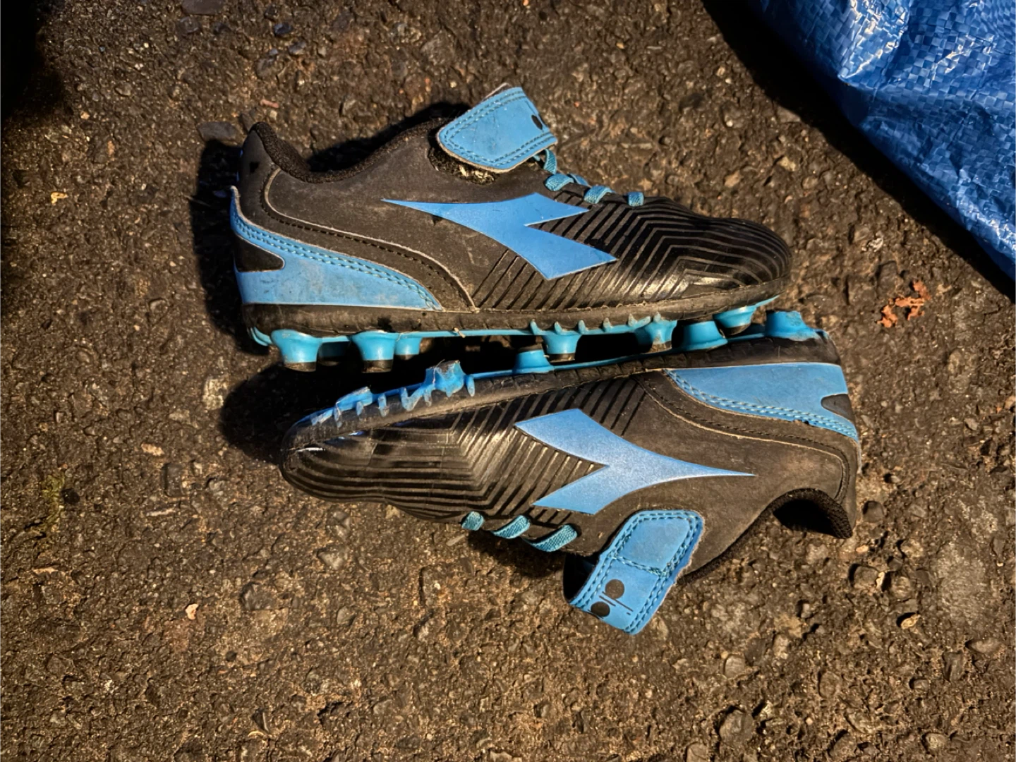 Soccer cleats for kids - photo 3