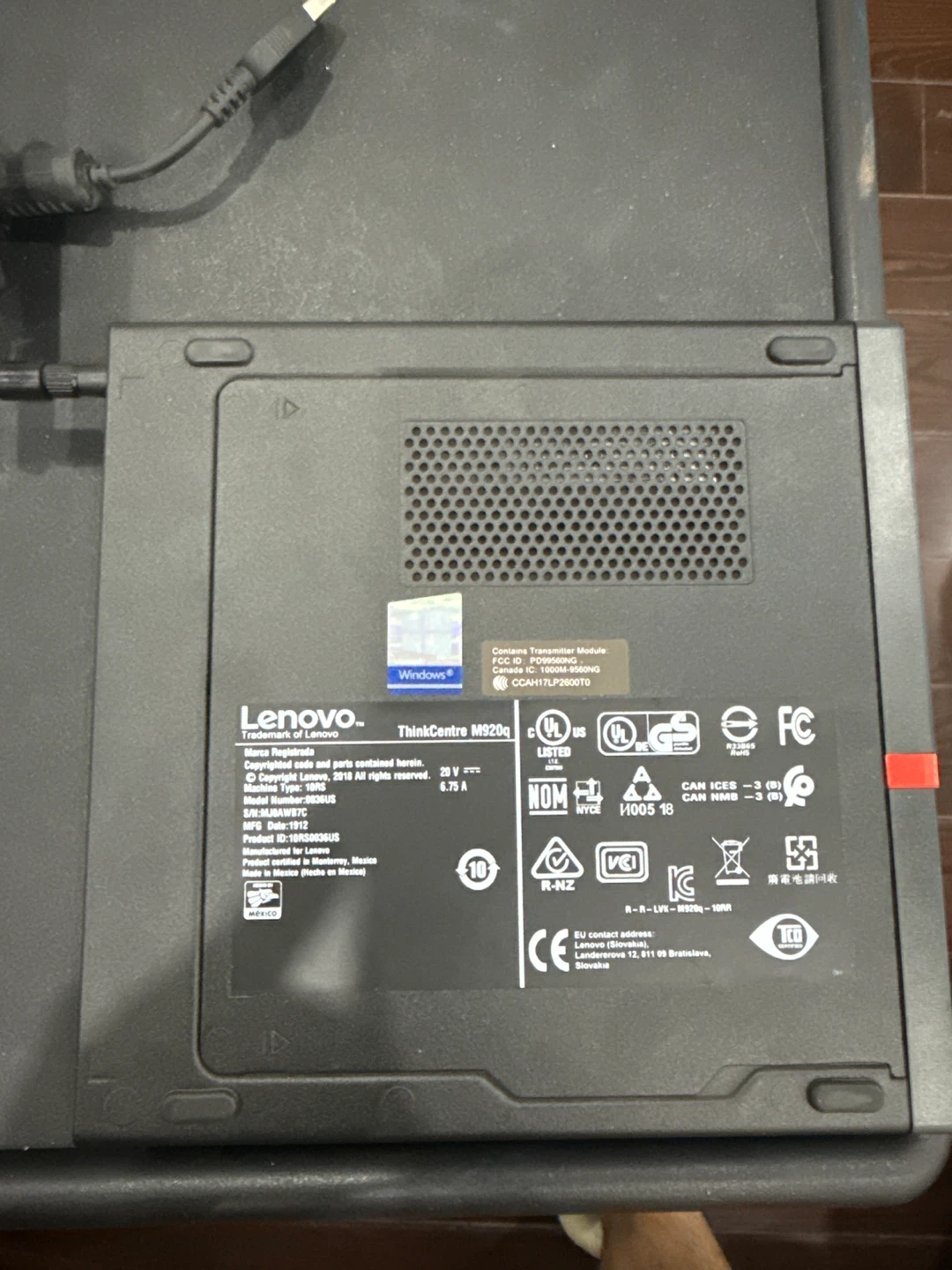 Lenovo ThinkCentre M920q Mini PC - photo 2