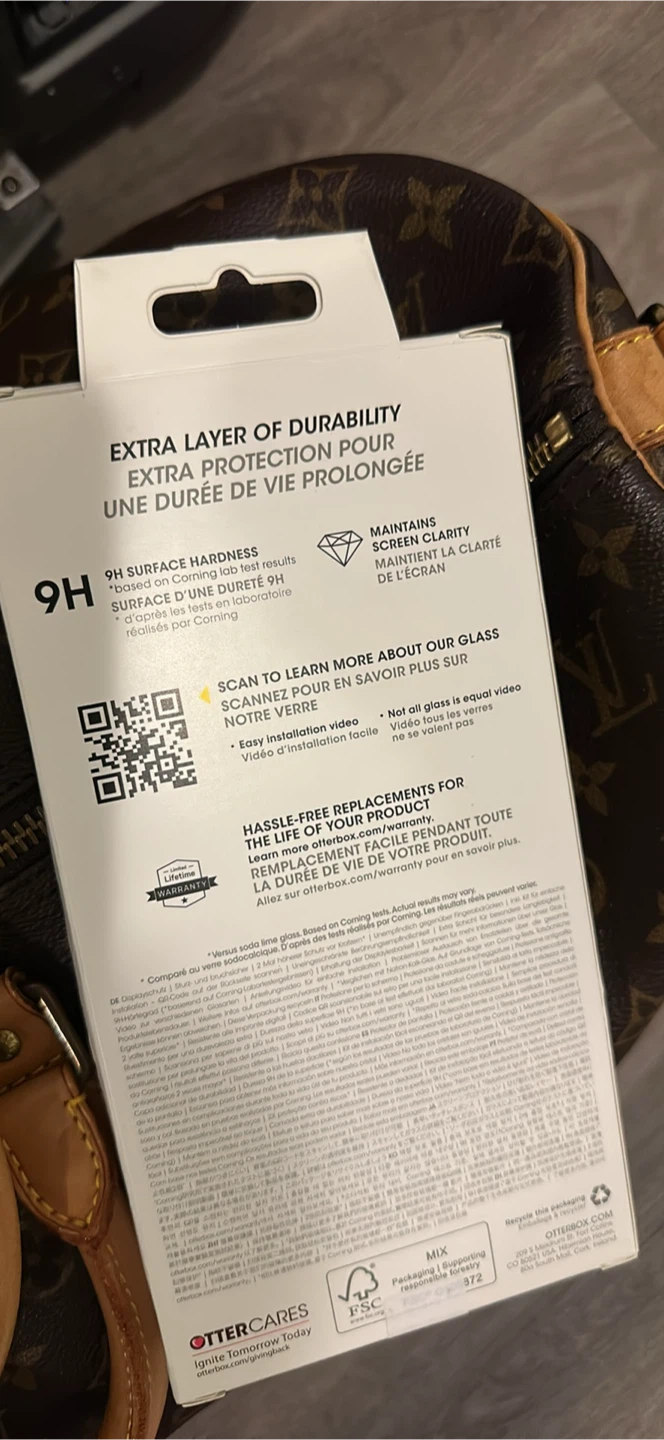 New OtterBox iPhone 14 Pro Max Screen Protector - photo 2