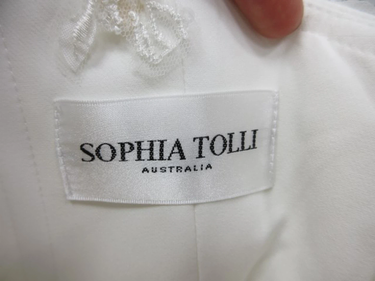 Brand new Sophia Tolli Wedding Dress, Size 8 - photo 5