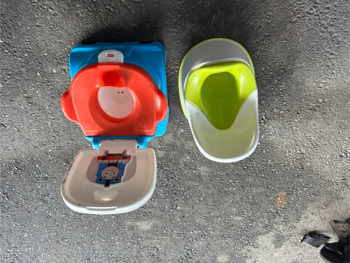 Toilet for kids 5 dollars for all - photo 3