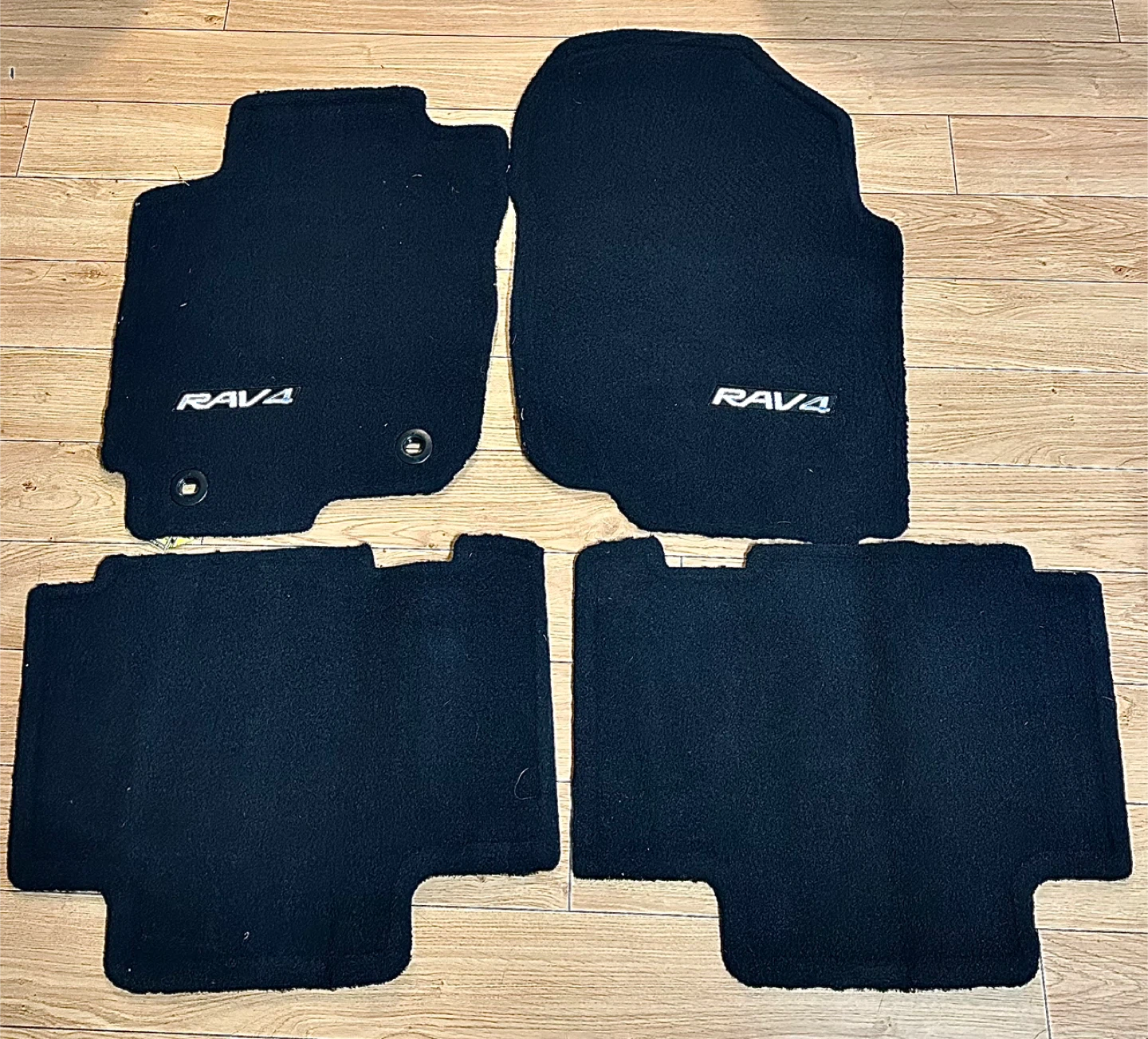 Toyota RAV4 Floor Mats - Black