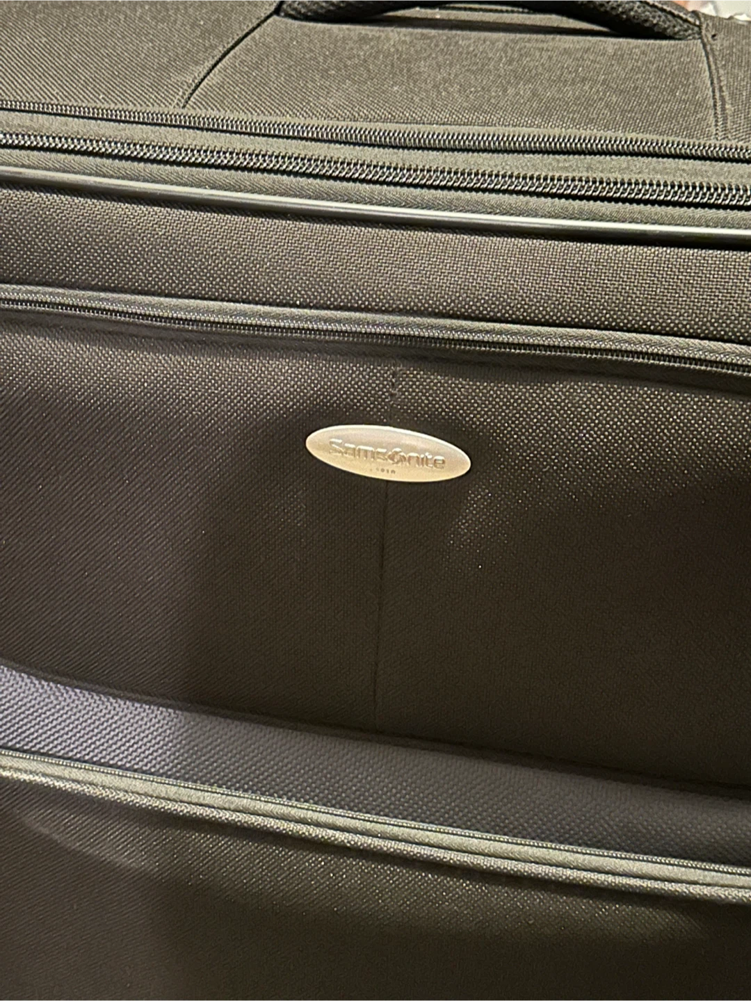 Samsonite Black Luggage - photo 2