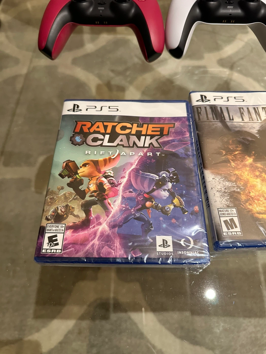 PS5 PlayStation 5 – Like New + 3 games + 2 controllers - photo 4