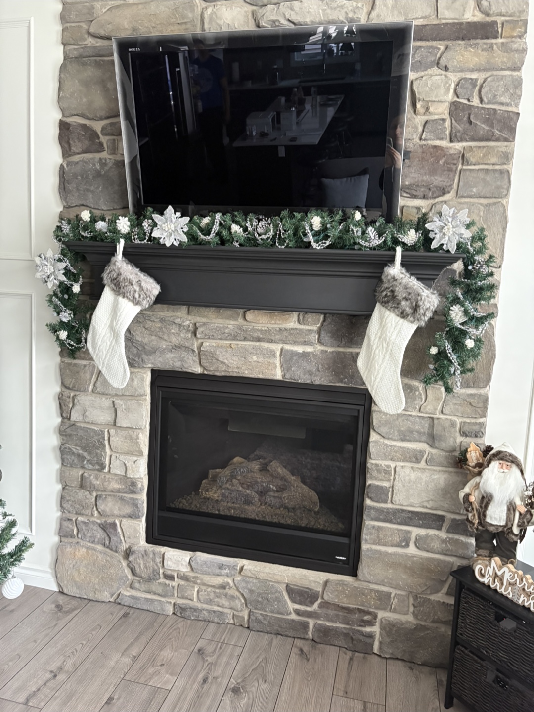 Artificial Christmas Tree AND Fireplace Garland - photo 5